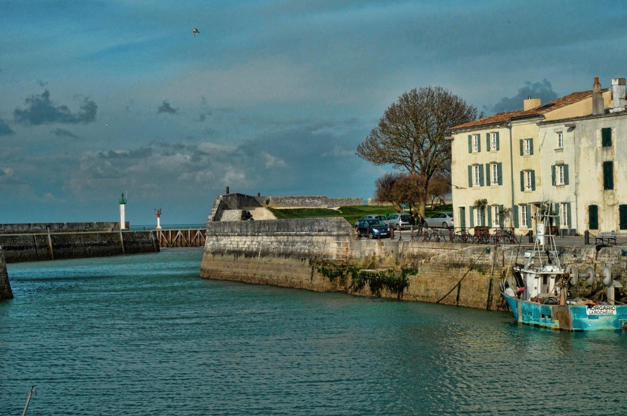 Le Corps De Garde Bed & Breakfast Saint-Martin-de-Re Bagian luar foto