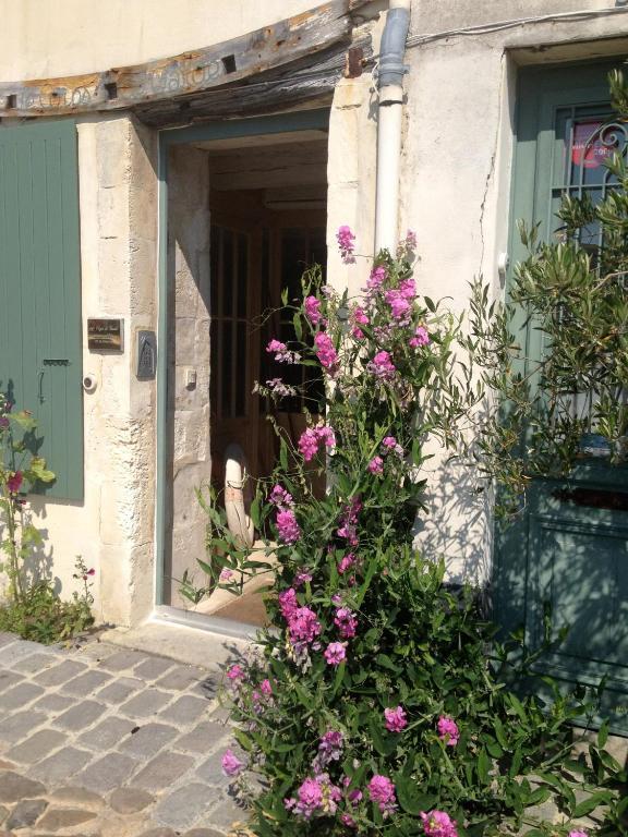 Le Corps De Garde Bed & Breakfast Saint-Martin-de-Re Bagian luar foto