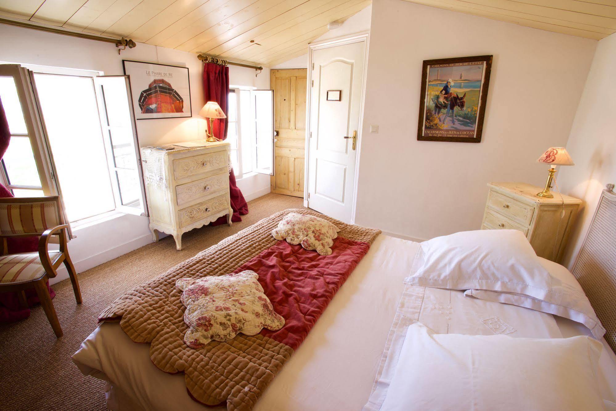 Le Corps De Garde Bed & Breakfast Saint-Martin-de-Re Bagian luar foto