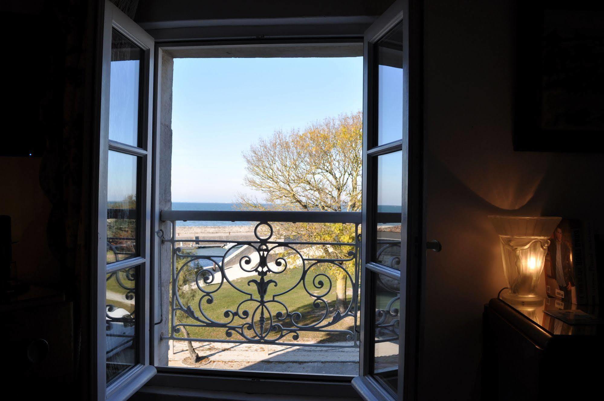 Le Corps De Garde Bed & Breakfast Saint-Martin-de-Re Bagian luar foto