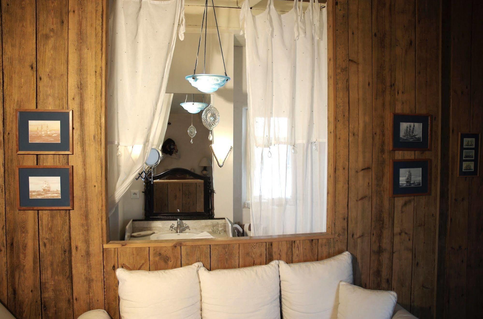 Le Corps De Garde Bed & Breakfast Saint-Martin-de-Re Bagian luar foto